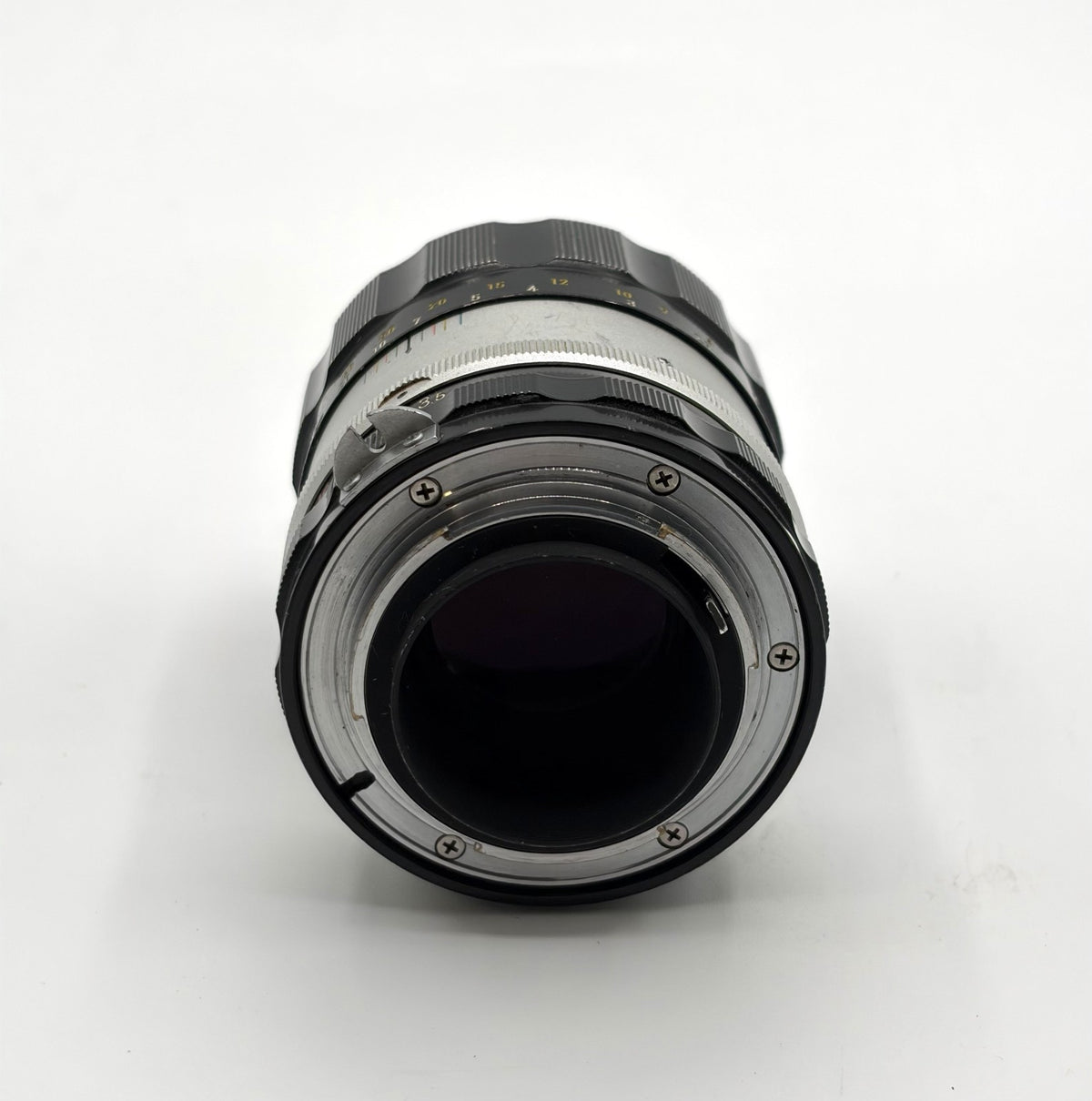 Nikkor-Q 135mm f/3.5 Lens – Nikon F-Mount