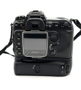Nikon D200 Camera Body + MB-D200 Battery Grip Kit – Includes 2 Batteries