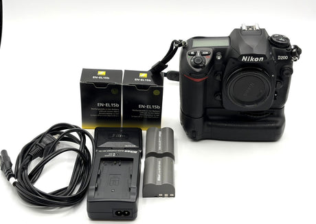 Nikon D200 Camera Body + MB-D200 Battery Grip Kit – Includes 2 Batteries