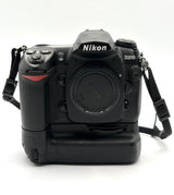 Nikon D200 Camera Body + MB-D200 Battery Grip Kit – Includes 2 Batteries