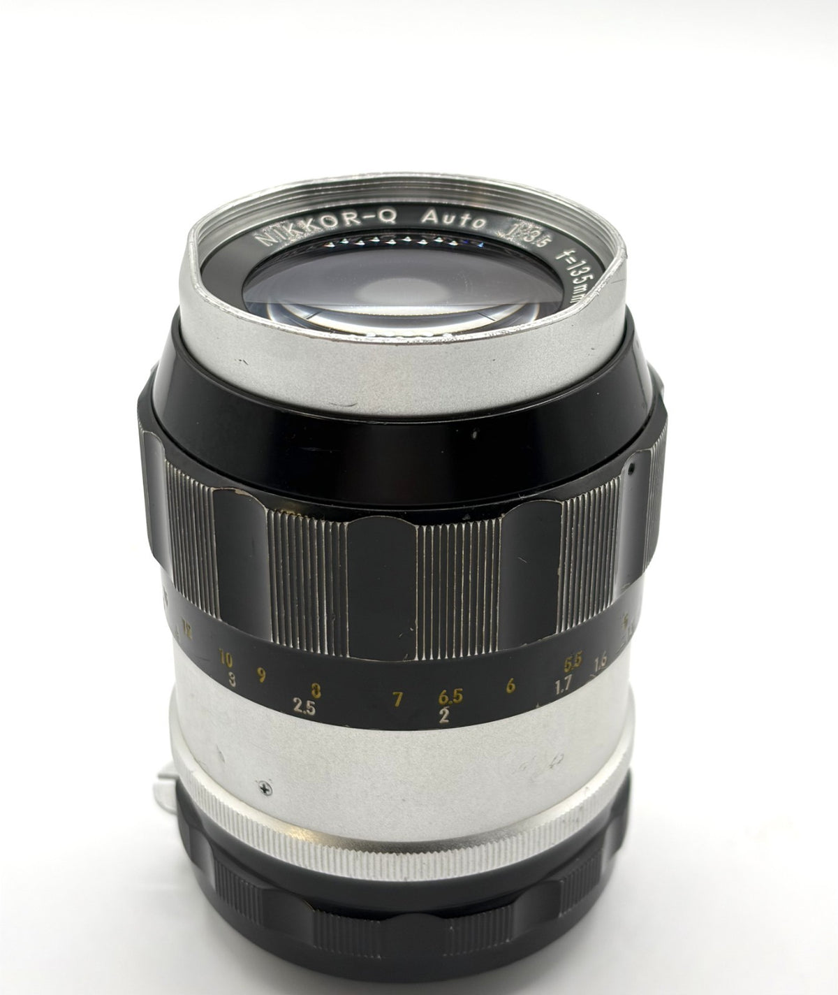 Nikkor-Q 135mm f/3.5 Lens – Nikon F-Mount